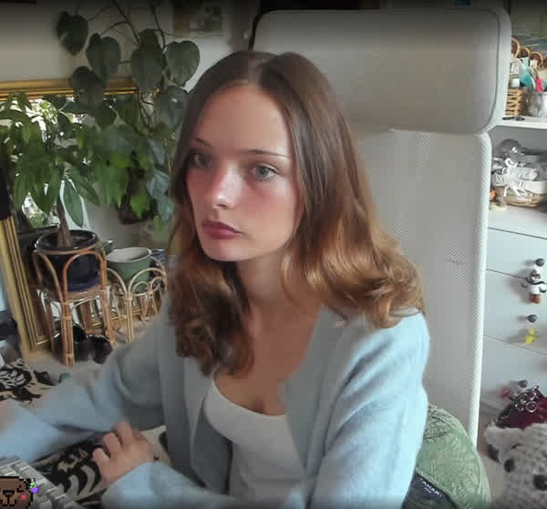 Hannah Petite Gamer Girl - Twitch Nude Photos